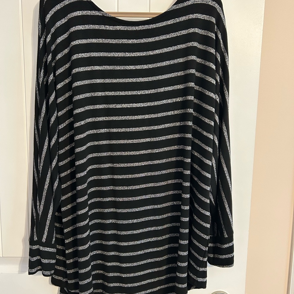Cleo Black and Silver Long Sleeve Top